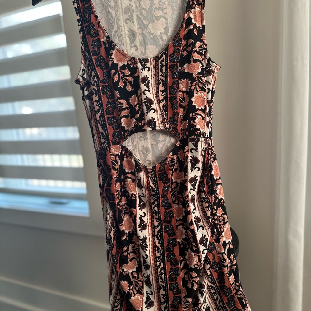 Guess Elegant Floral Pattern Dress